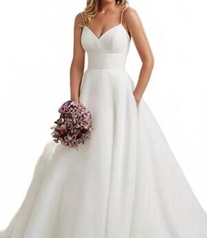 NEW HOUSE OF WU elegant a-line wedding gown in ivory